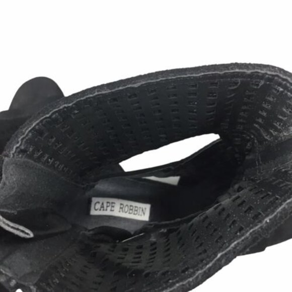 Cape Robbin Heel Suede Boots Black Size 6 Open Toe Chunky - Picture 3 of 5